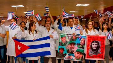 Médicos cubanos