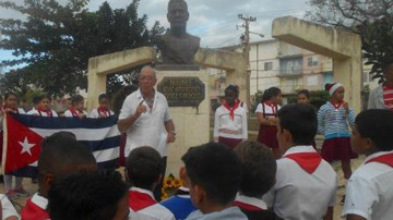 Pioneros recuerdan a brigadier José A. Gómez Cardoso