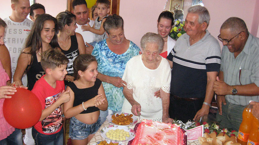 cumpleaño de la abuela