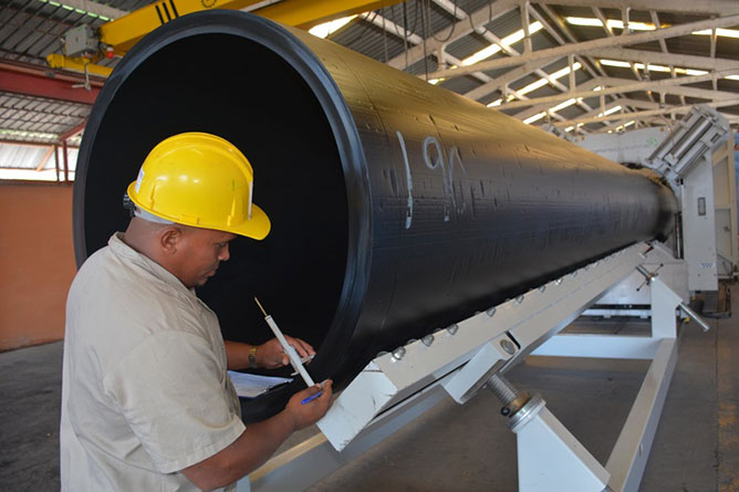 Trabajador empresa Ciegoplast 