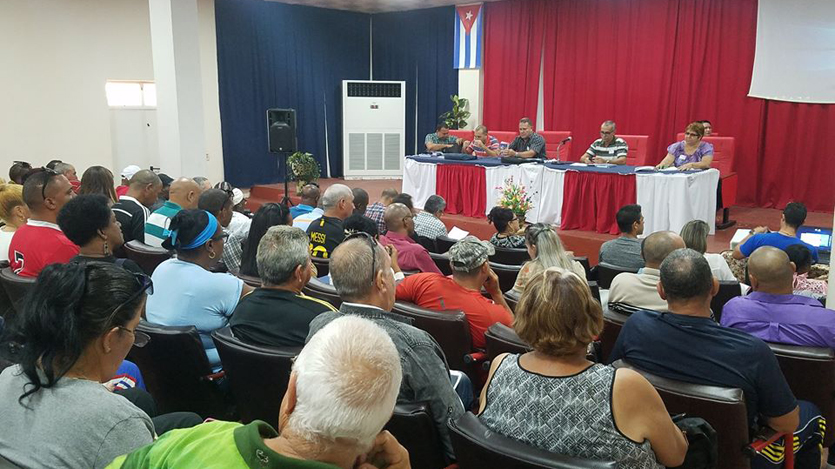 Inder, personas, debate