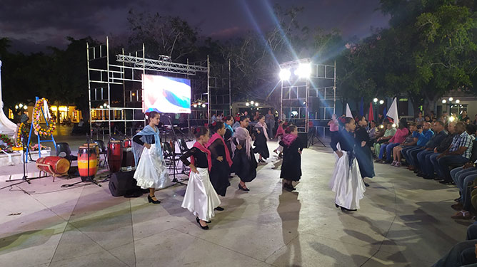 Niñas bailando