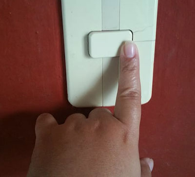 mano apaga interruptor