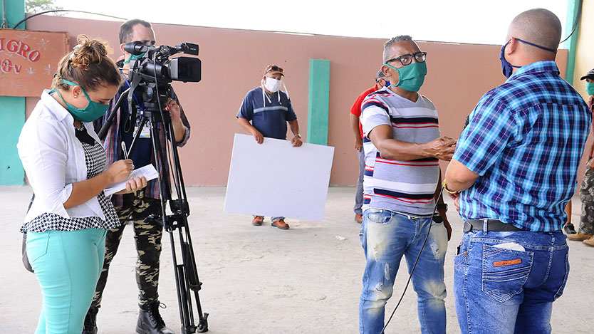 periodistas entrevista