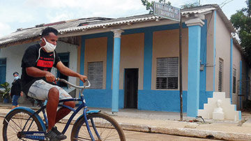 Hombre en bici