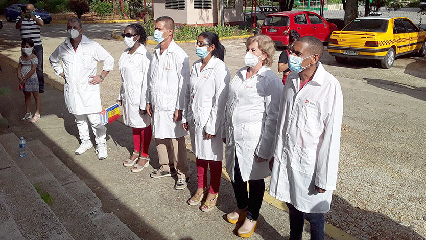 Médicos avileños