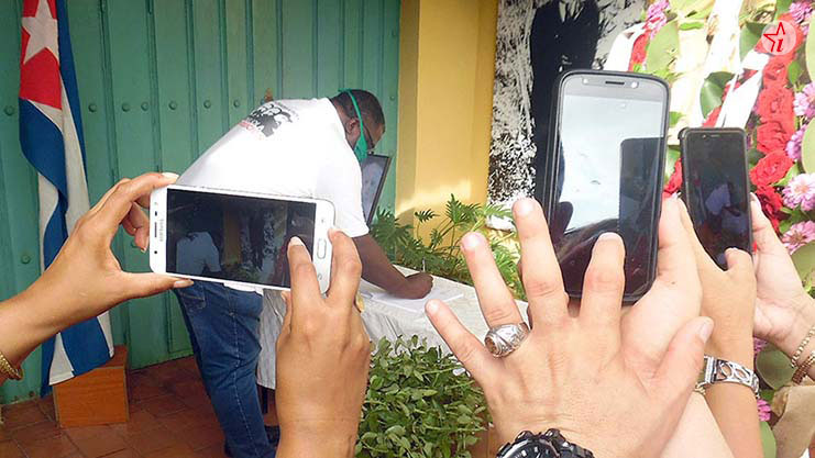 Celulares captando imágenes