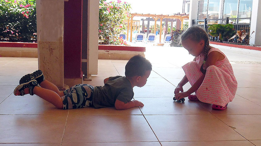  niños jugando