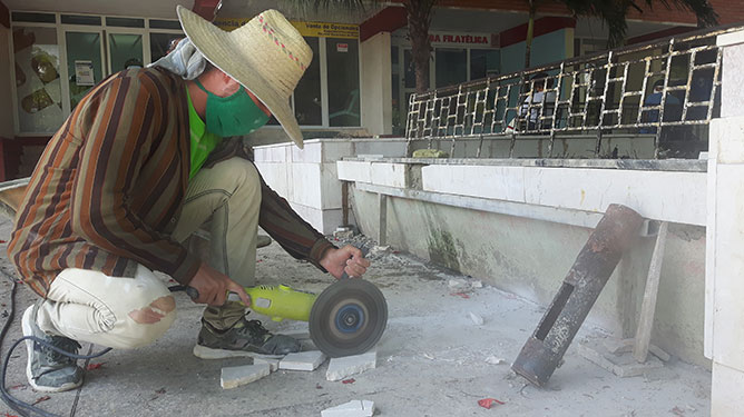  constructor
