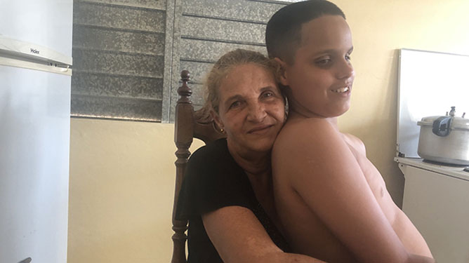  leo y abuela