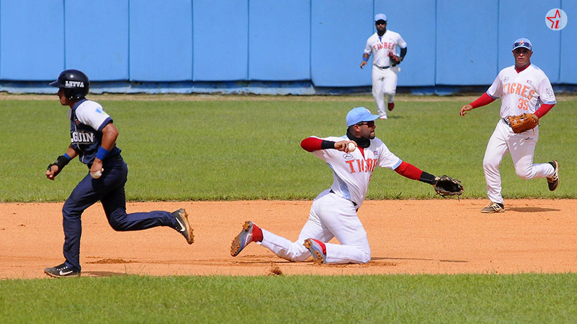 Hay que saber tirar desde el suelo  béisbol