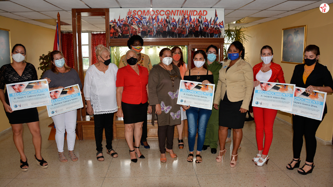 Mujeres, FMC
