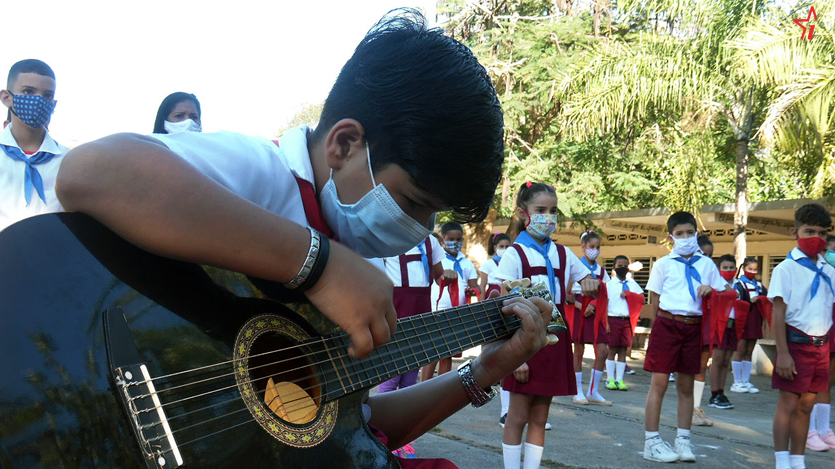 Eduacion primaria, pañoleta