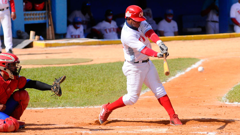 Jorge Luis Contreras ha aprovechado, en esta 60 Serie, las oportunidades que le han dado en segunda base Jorge Luis Contreras