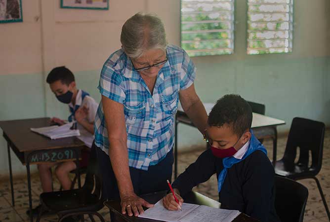 maestra caridad