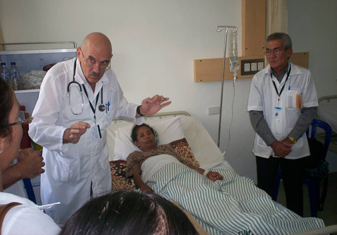 doctor Aparicio docencia