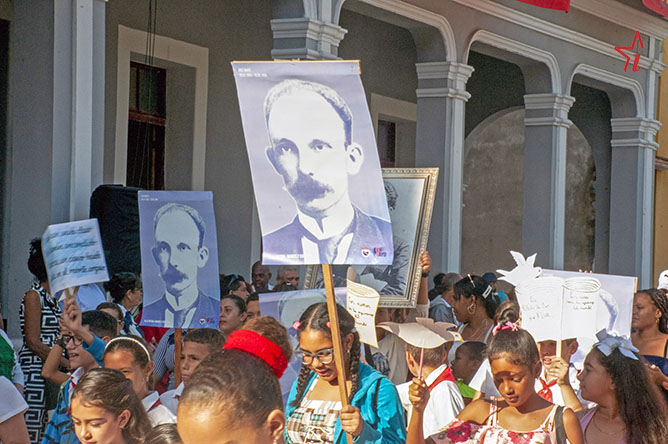  desfile marti