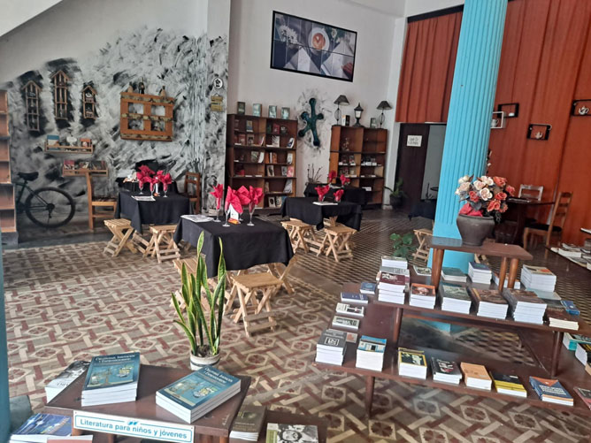Libros y otras ofertas en este espacio vital