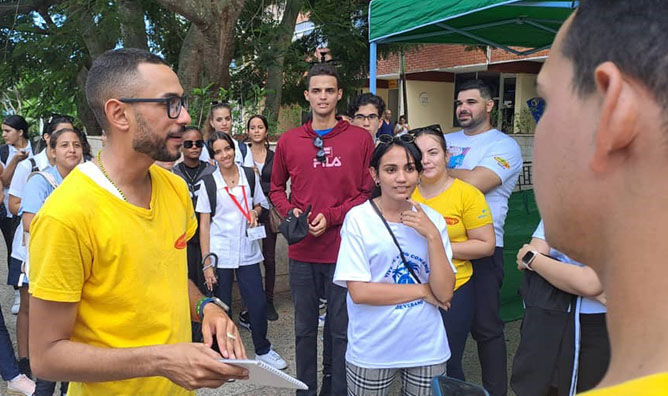 charla jovenes