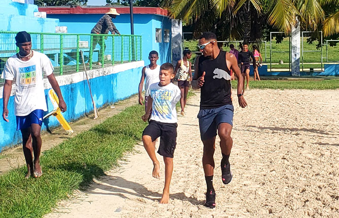 raciel corre al futuro