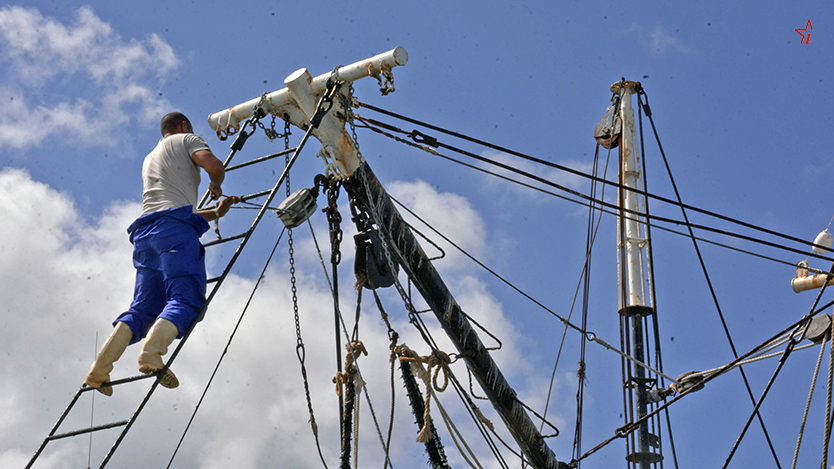 Revisar cada detalle antes de hacerse a la mar jucaro 08