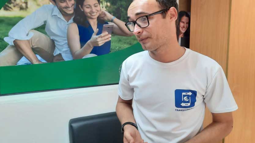 Luna Pérez dijo a Invasor que ETECSA mantiene las puertas abiertas a todos los interesados en Transfermóvil. Foto: Cortesía de Neilán Vera Rodríguez