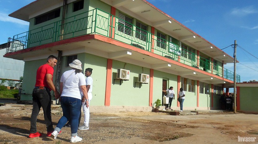 Vista parcial del Palacio de Pioneros en Venezuela